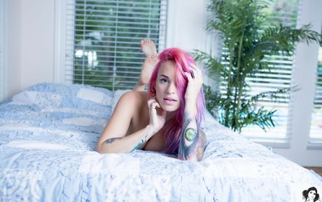 Torie Suicide セックスモデル 画像