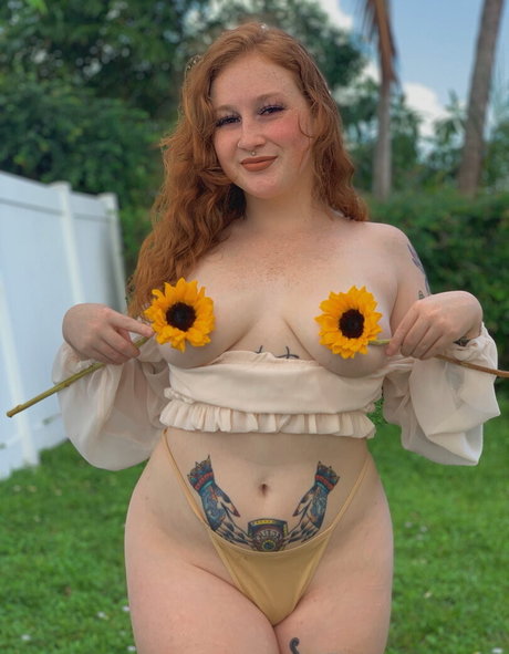 Ava Adore トップポルノスター アーカイブ