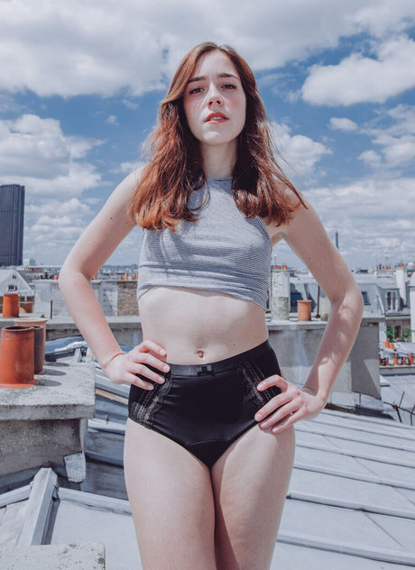 Lou Howard エロティック女優 ギャラリー