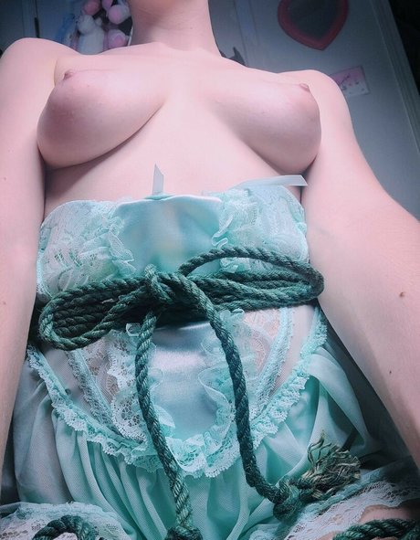 Katietriggersme 裸のポルノスター 写真