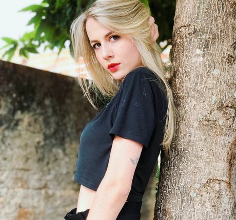 Roberta Pfaff エロティックなスター 写真
