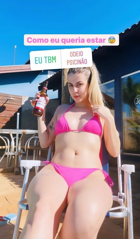 Roberta Pfaff 裸のスター 写真