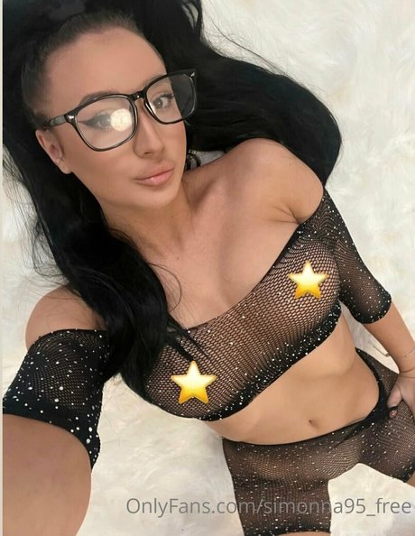 simonna95 top profile image