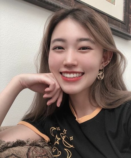 Yoojin ポルノスター 可愛い 写真