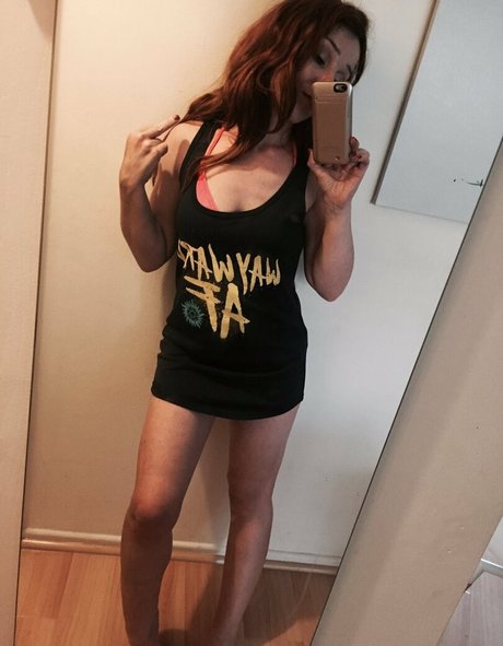 Ruth Connell top profile image