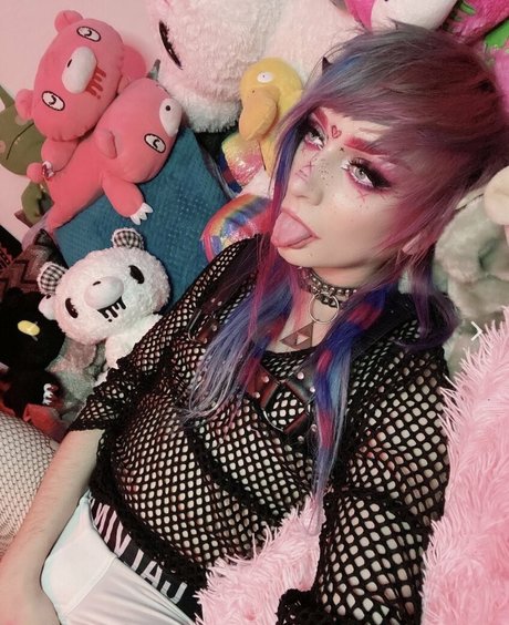 Scenetwink かわいいポルノスター 写真
