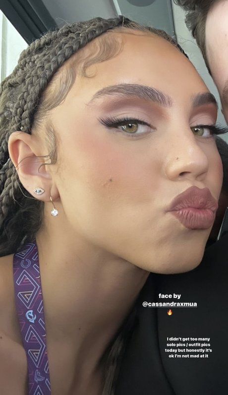 Makayla London アダルトモデル 画像