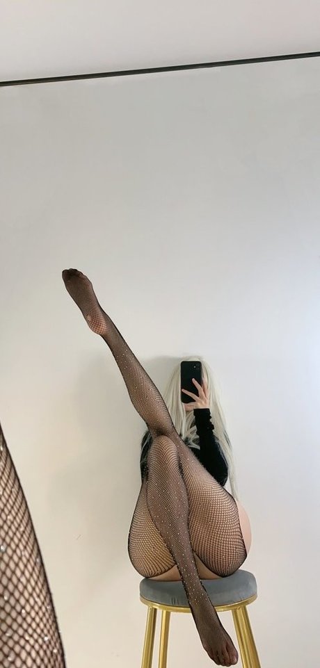 QiaonniuTT ポルノスター エロティック 画像