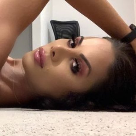 Cinthya Haykchaeli 高品質のポルノスター 写真