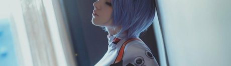 Mimo Suicide セクシーなポルノスター 写真