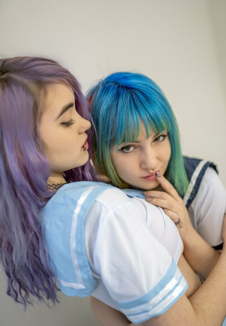 Mimo Suicide 最高のスター 写真