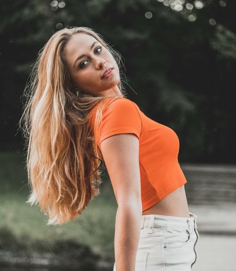 Sophia Florsch HDスター 写真