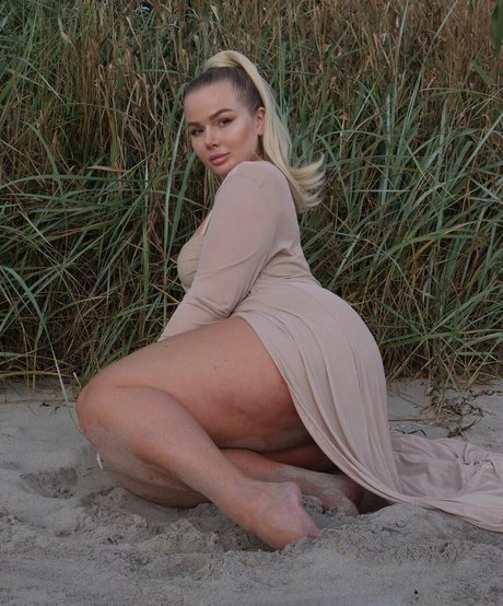 Emmahaggstrom ポルノスター エロティック 写真
