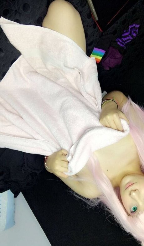 Saaricha ヌードのポルノスター 写真