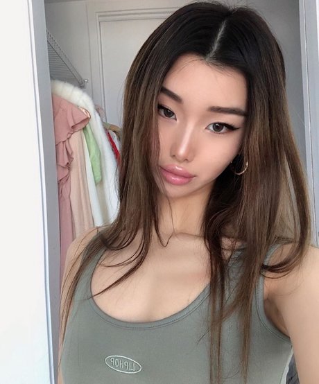 bbymari トップモデル 写真