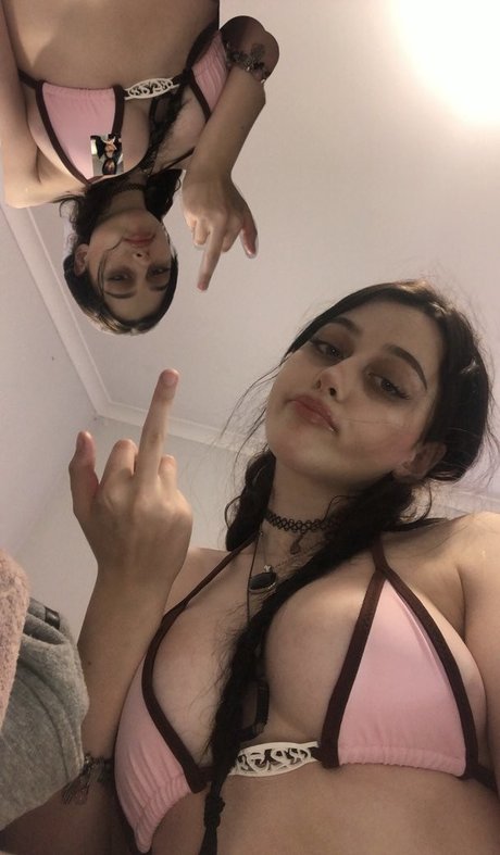 smalltiddiedgoth 高品質女優 写真