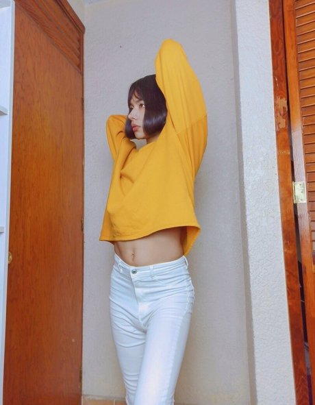 Brunett ポルノスター 裸 写真