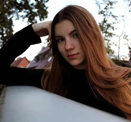 Jasmin Lutke ヌードモデル 写真