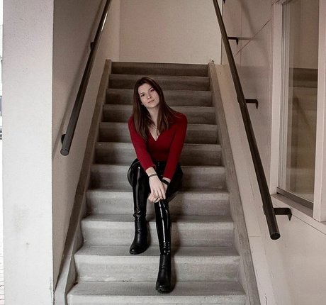 Jasmin Lutke 素敵な女優 写真