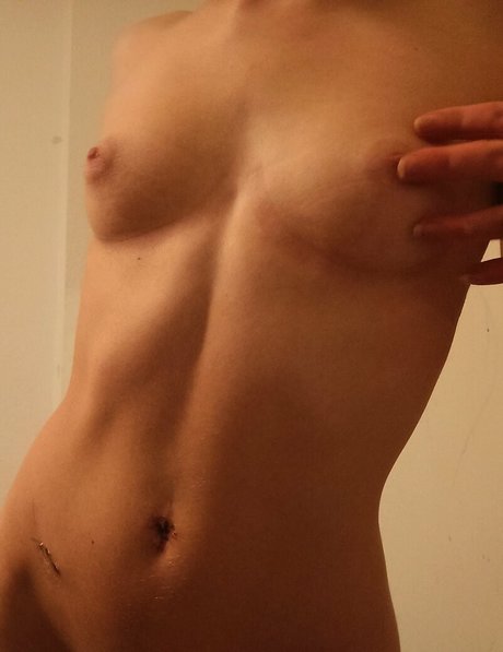 Malena Rutter HDポルノスター 画像