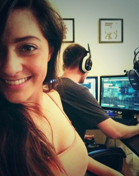 twomgovercsquared アートスター 写真