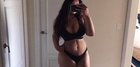 Prettydesibabixo アートモデル 写真