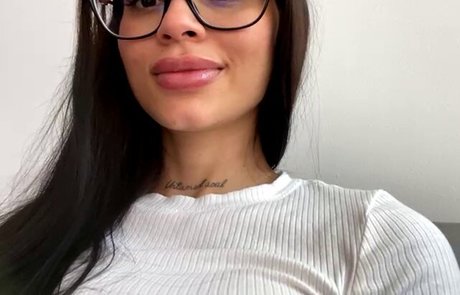 Lara Henao セックスモデル ギャラリー