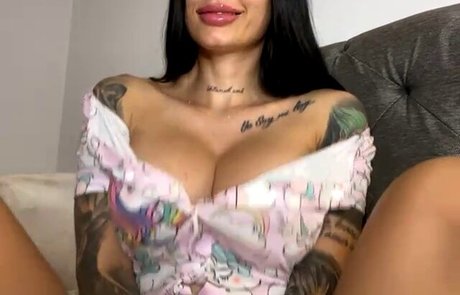 Lara Henao 無料モデル 写真