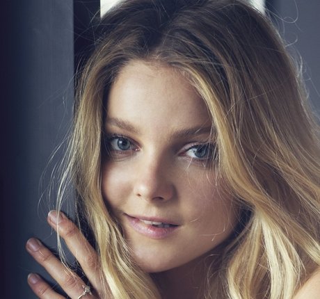 Eniko Mihalik ホットなポルノスター 写真