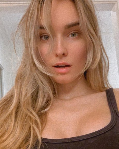 Elena Berri 完璧な女優 写真