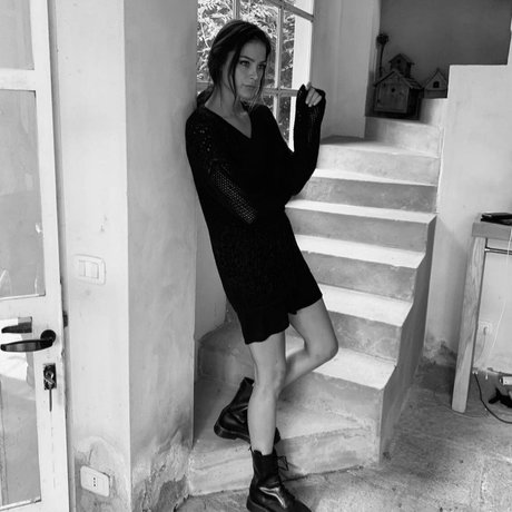 Sandra Dziwiszek セクシーモデル 写真
