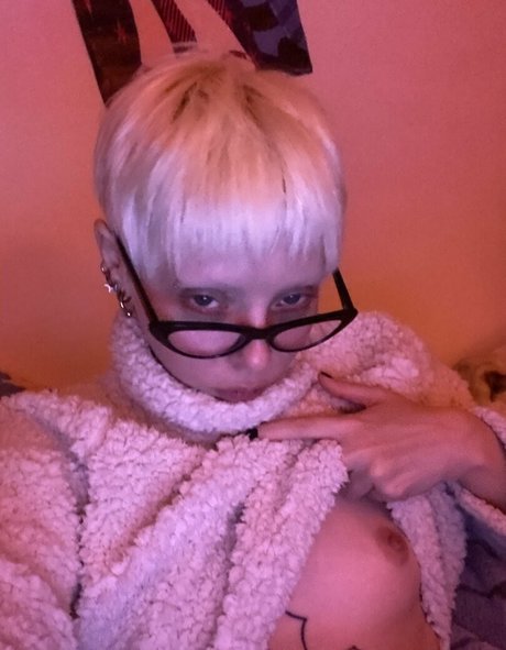 ラテン系メイドOnlyFans HD 画像