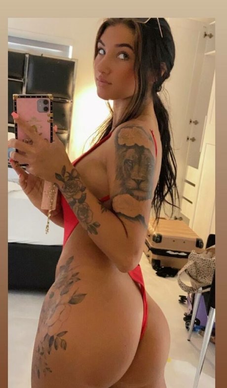 Kylee Deweese ポルノモデル 画像