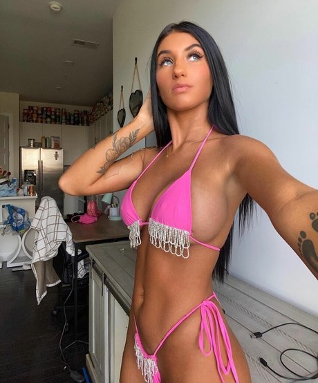 Kylee Deweese ホットなモデル 画像