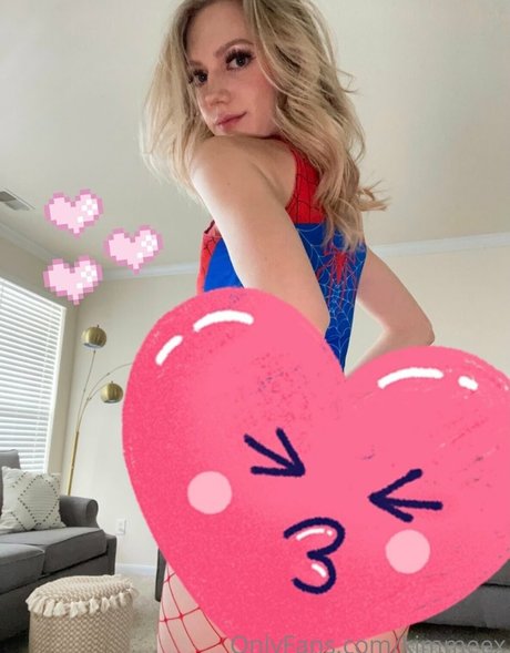 Kimcella ポルノ女優 写真