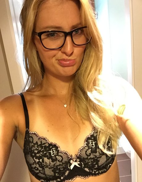 Kristina Mladenovic 美しい女優 写真