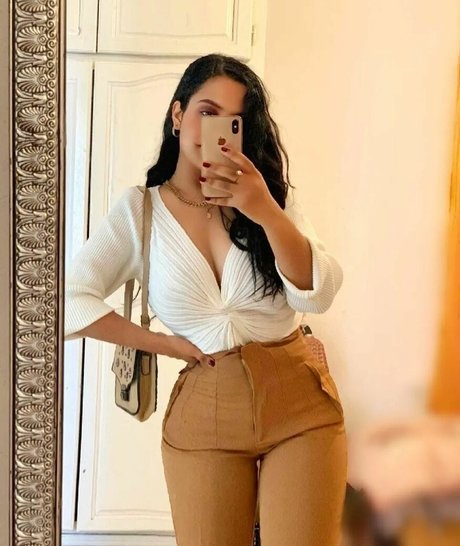 Olfa Fouzai トップ女優 写真