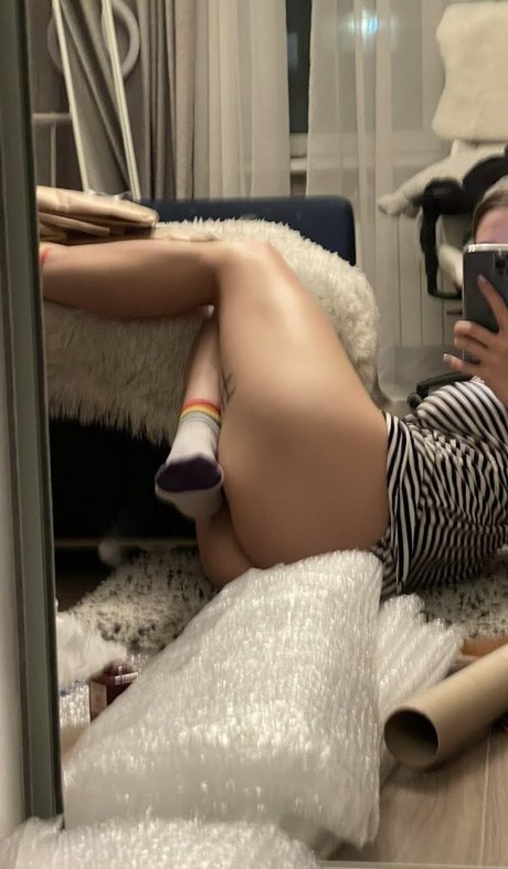 Yulia Kyolner ヌードモデル 写真