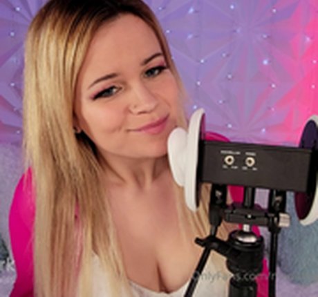 Mad ASMR Triggers ポルノスター アーカイブ