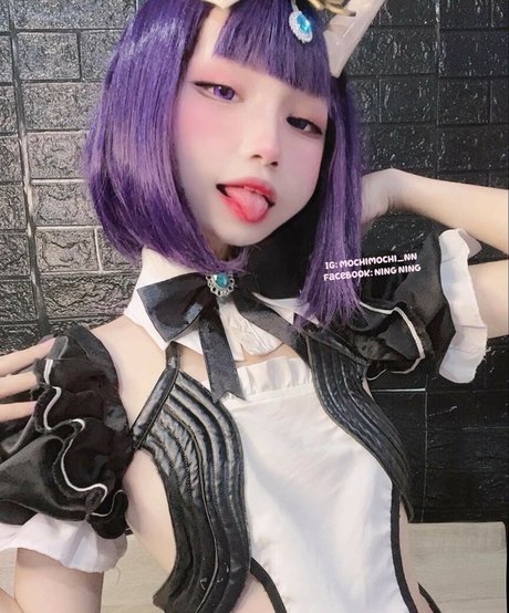 Mochimochi nn 裸のスター 写真