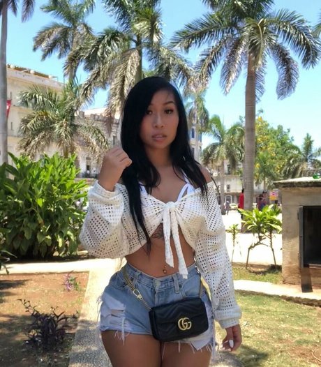 Nhi Tran セックススター アーカイブ