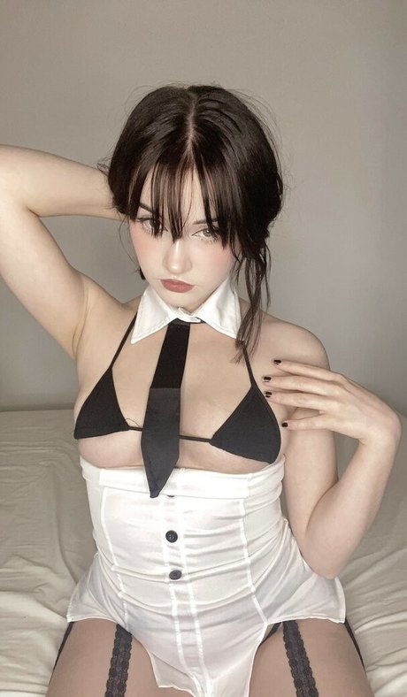 katieuhiguess エロティックなスター 画像