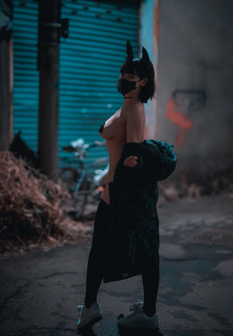 Djawa Jenny ポルノ女優 画像