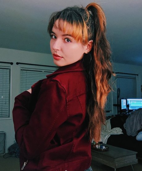 Autumn Farrell アート女優 写真