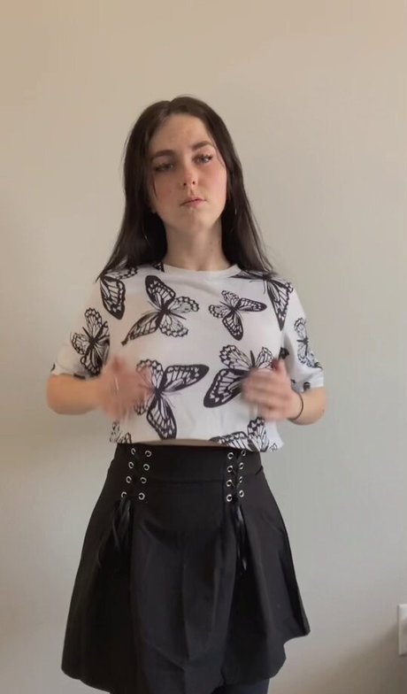 Olivia Evenstar アート女優 写真