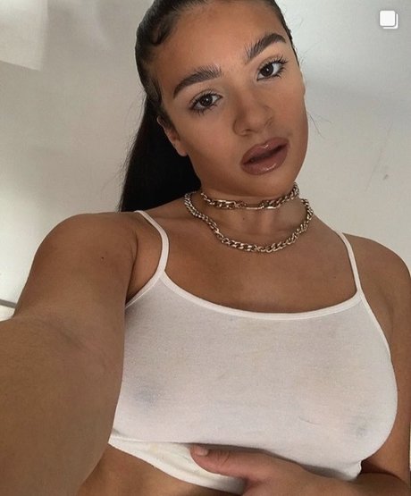 Shanice Lola Mattinson ポルノスター 独占 写真