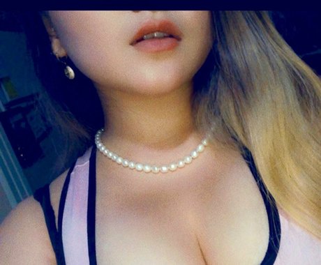 Missthi2 top profile image