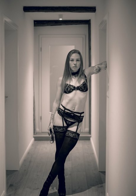 x nicht interessiert x セックススター 写真