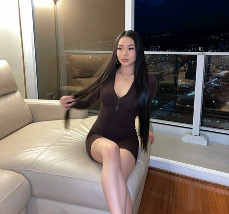 垂れ乳OnlyFans パーフェクト 写真