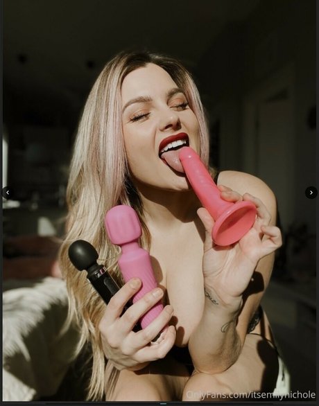 Itsemilynichole アートポルノスター 写真